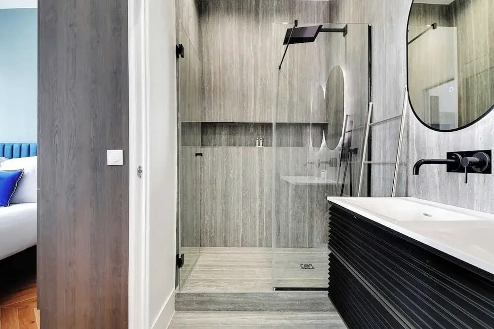 Apartment for 8 People in Madeleine - photo 9