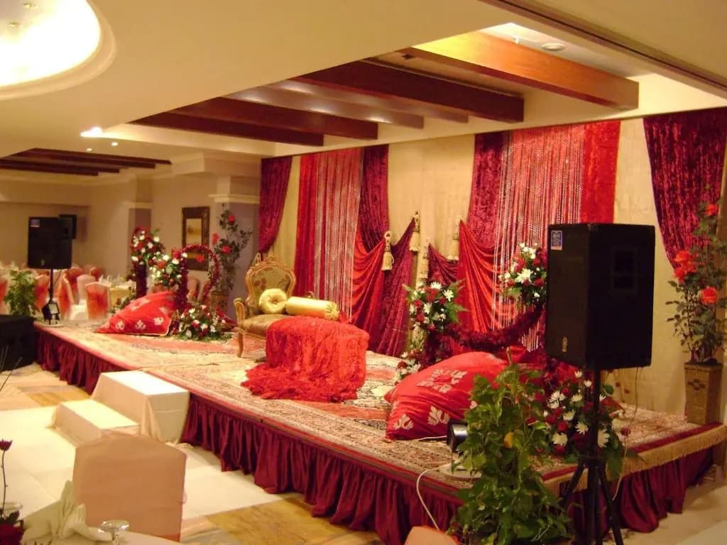 Safeer Plaza Hotel Apartments - photo 17