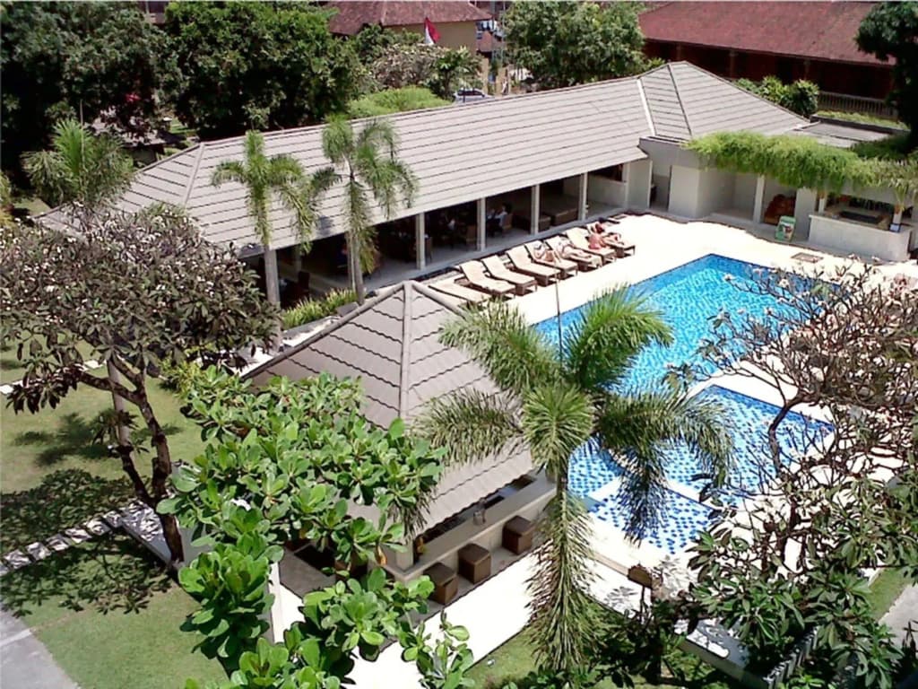 Dewi Sri Hotel - photo 11
