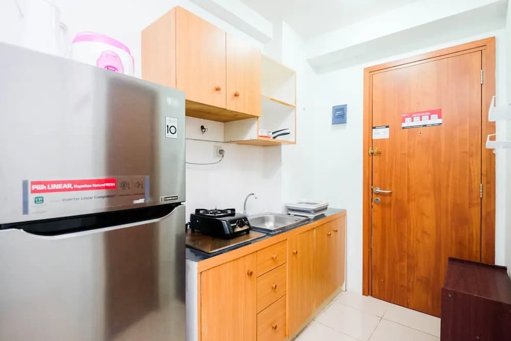 Comfortable And Homey Studio At Titanium Square Apartment - photo 15