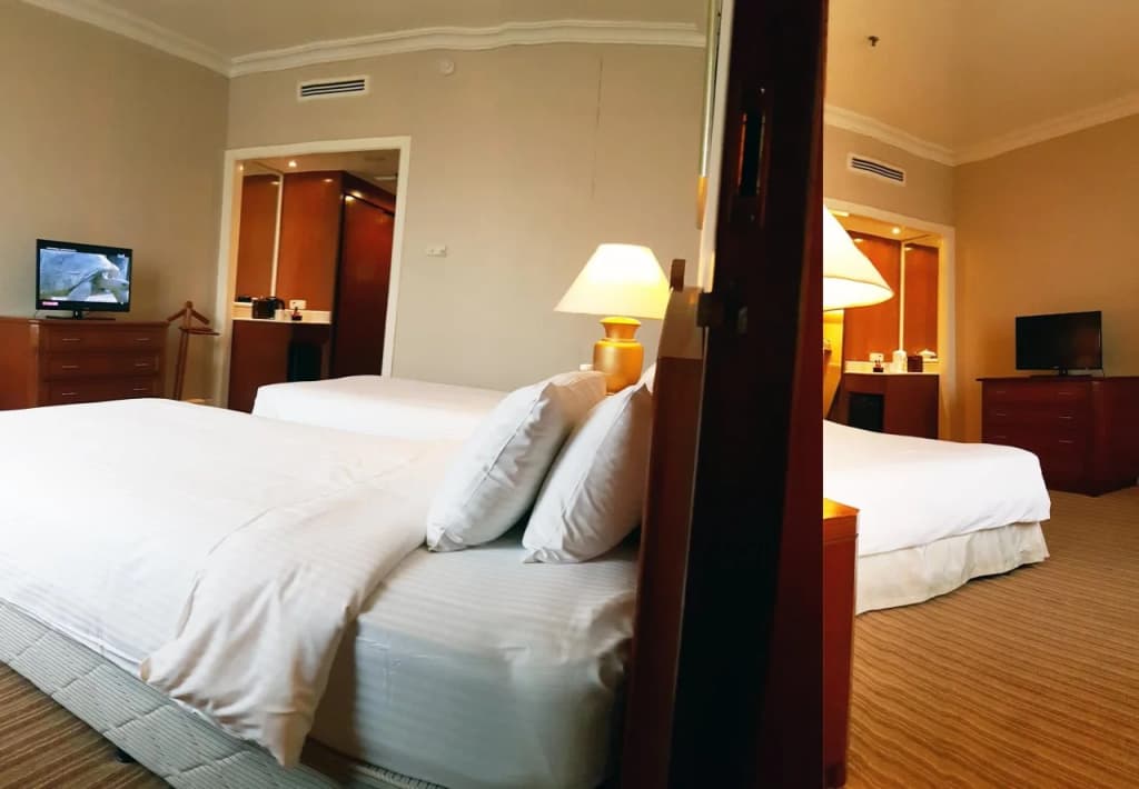 Hotel Royal Penang - photo 4