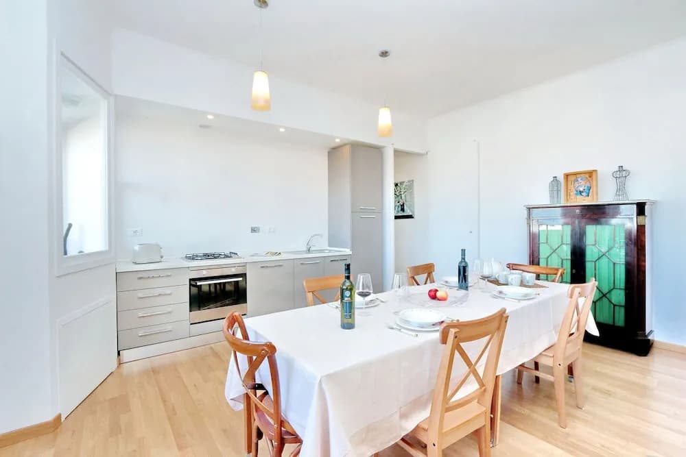 Salaria Apartment - photo 9