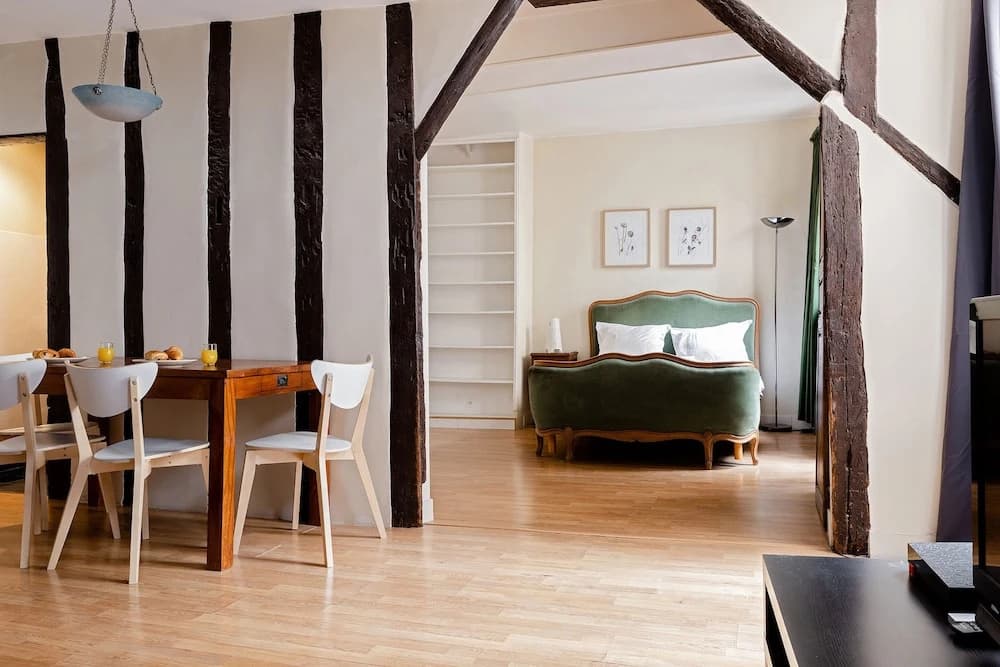 Central Paris - Chatelet Apartment - photo 4