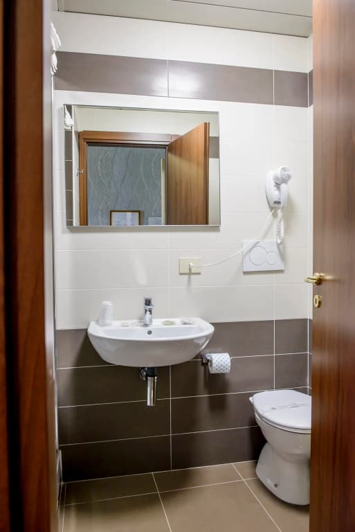 Hotel Emmaus - photo 10