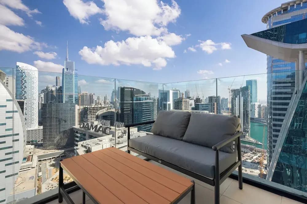 SIMPLY COMFORT Missoni Top Floor with Sea, Canal and Burj Khalifa Views - photo 23