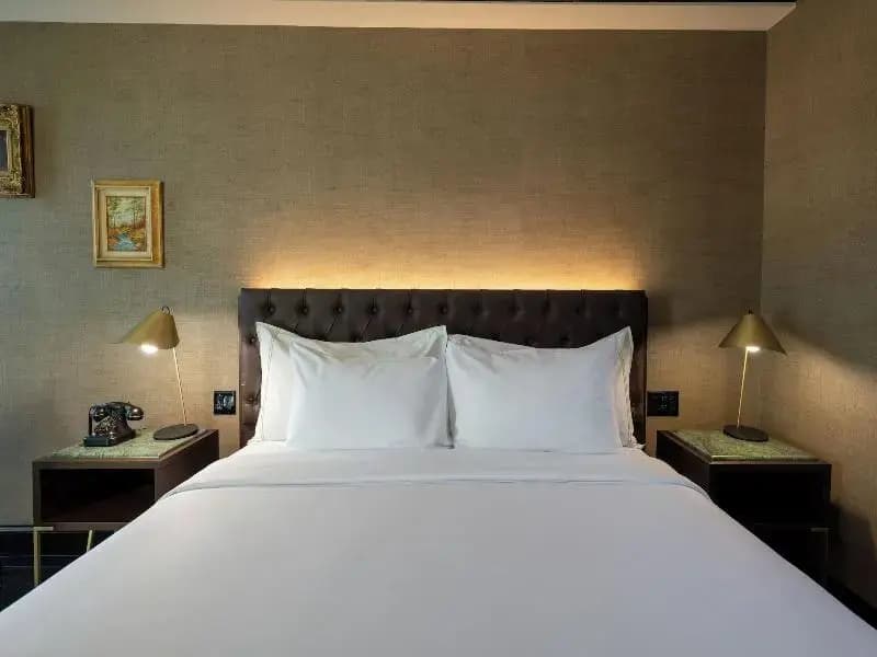 Whisky Hotel - photo 18