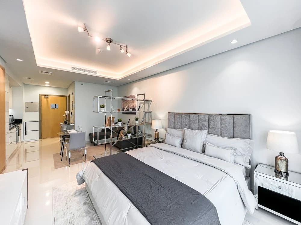 Luton Vacation Homes - Paramount Midtown - photo 3