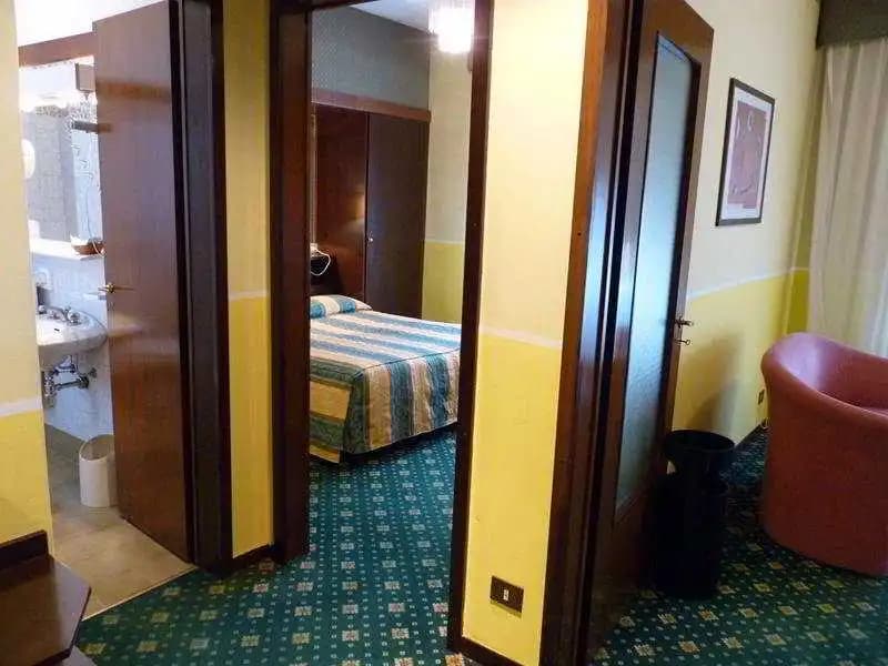 Hotel Pasteur - photo 6
