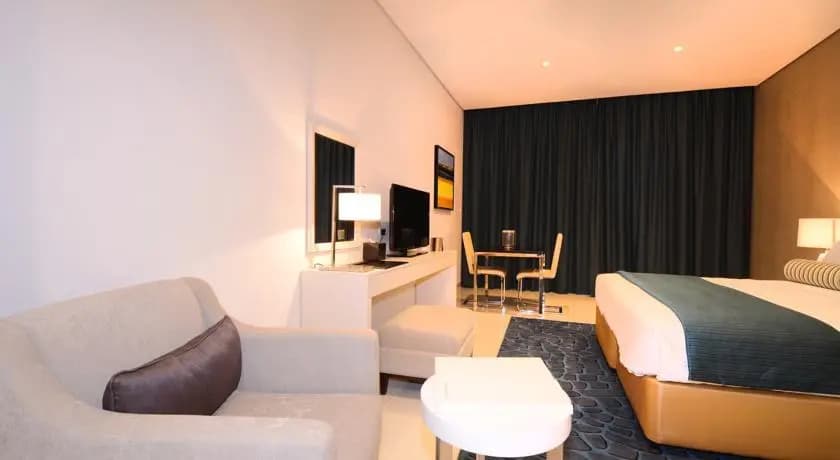 Wider View - Cour Jardin Tower - photo 4