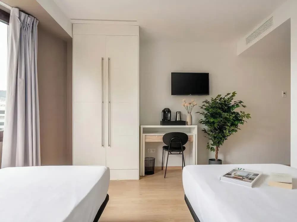 Limehome Barcelona Carrer de Fontcoberta - photo 15