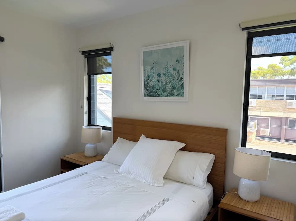 Manly 3 Bedroom Home - Upper Duplex - photo 9