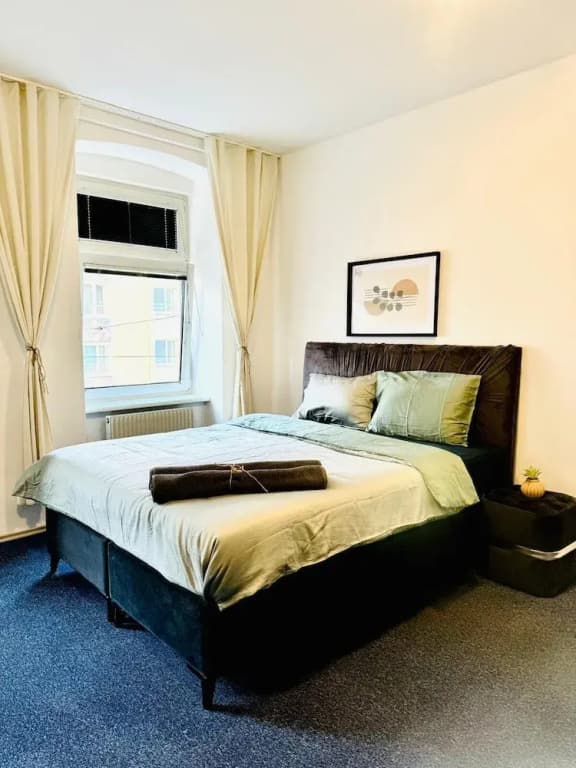 Spacious 7BR Apartment Prime Location - photo 39