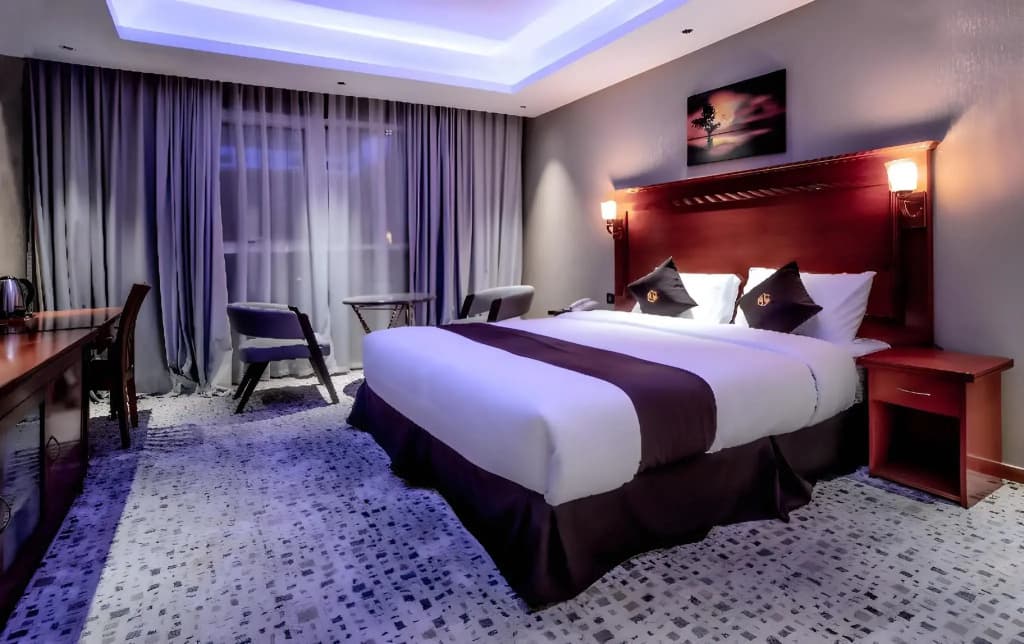Raha Grand Hotel - photo 6