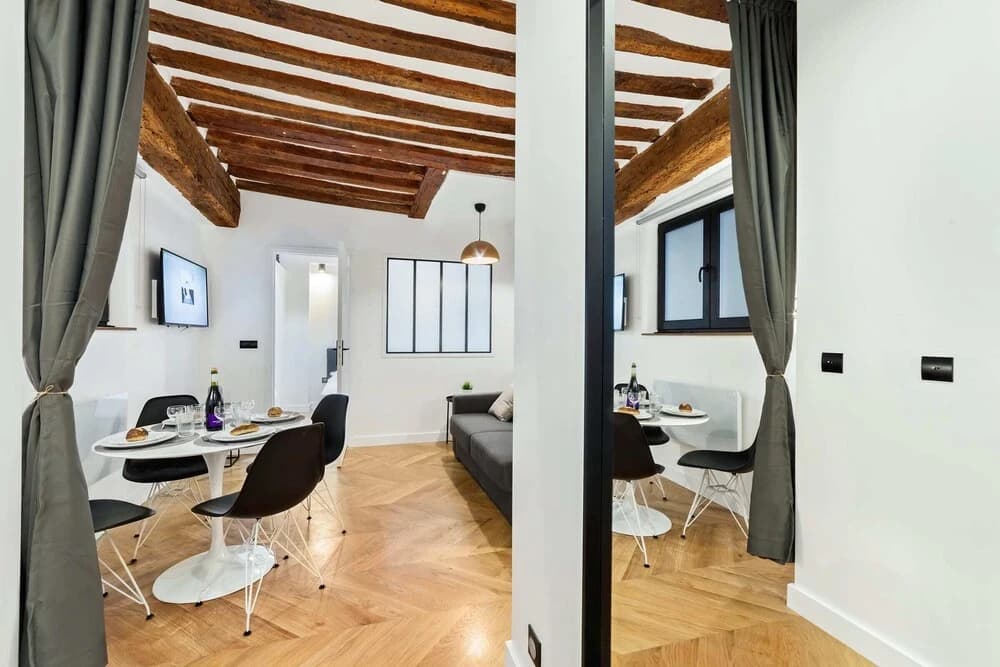 Stylish Apartment in the Heart of Paris - photo 6