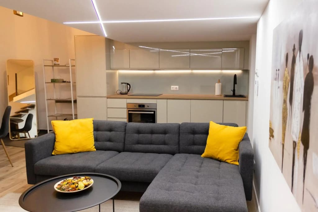 K21 "The Good Shepherd" Apartment - photo 2