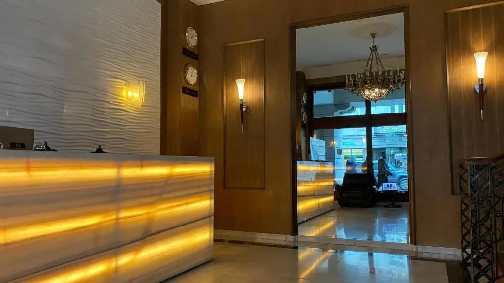 Redline Hotel - photo 12