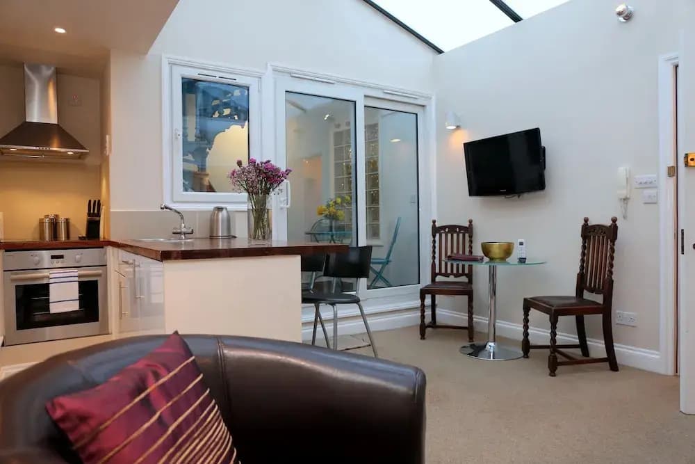 Brompton House - photo 2