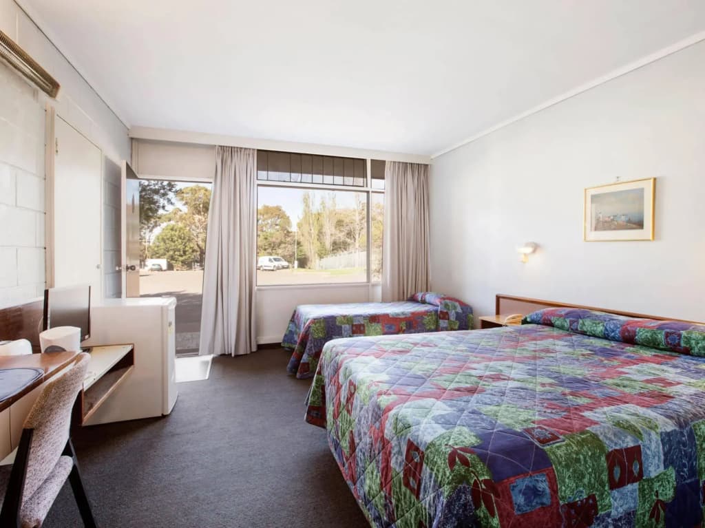 Parkway Hotel - photo 3