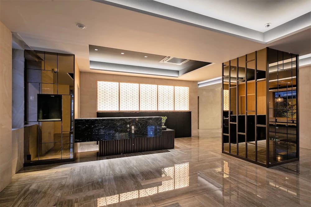 Ostay Vermillion Namba - photo 2