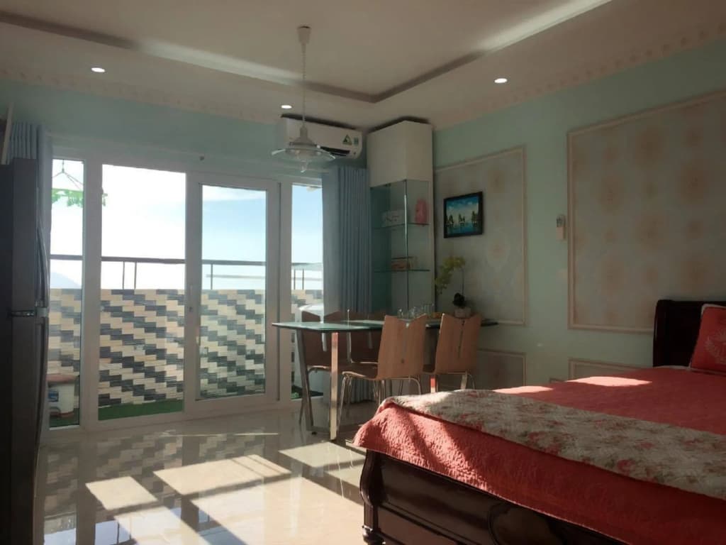 Beach Front Apartment - photo 4