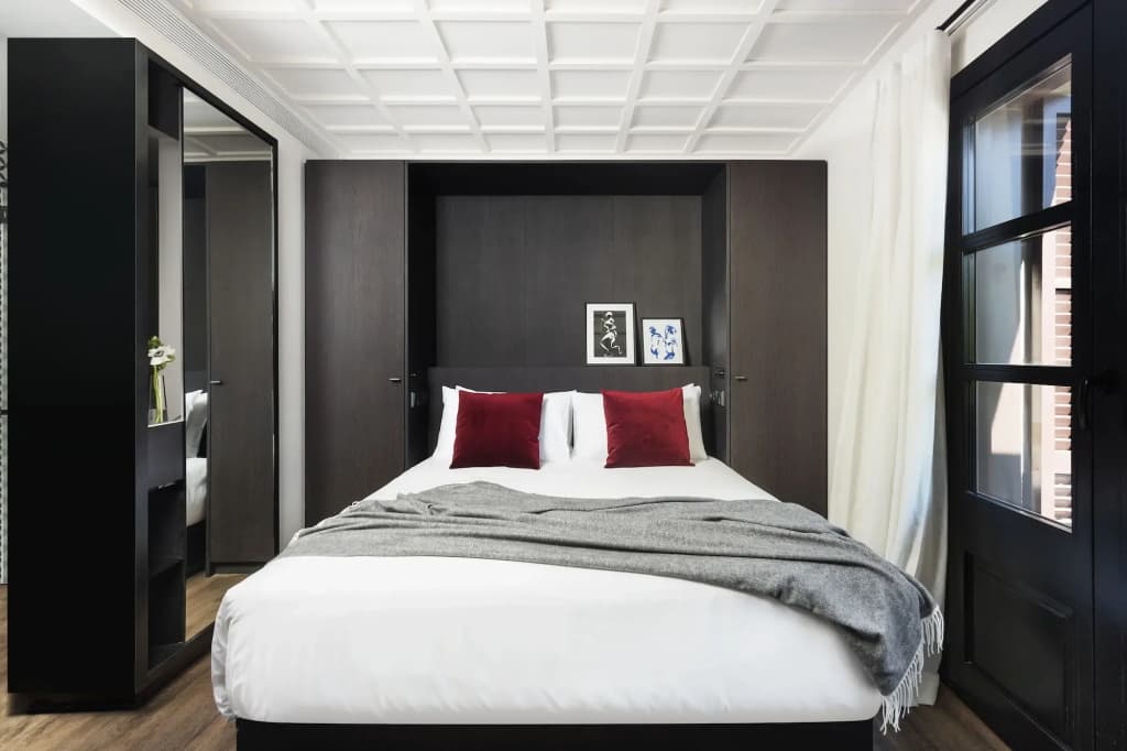 Yurbban Ramblas Boutique Hotel - photo 6