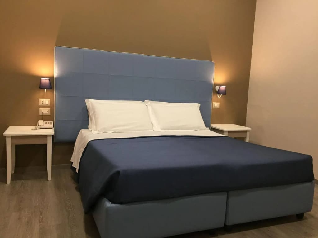 Hotel Magenta - photo 7