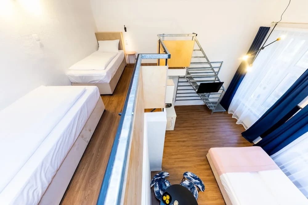 Adagio Downtown - MiniHotel - photo 13