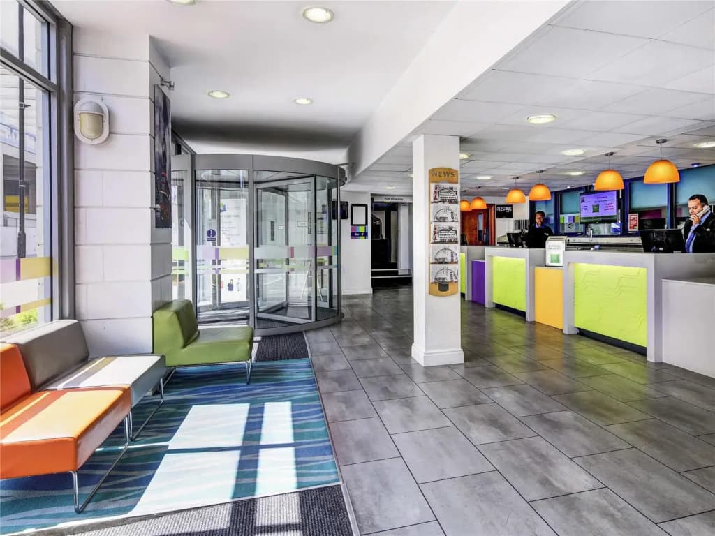 Ibis Styles London Excel Hotel - photo 16