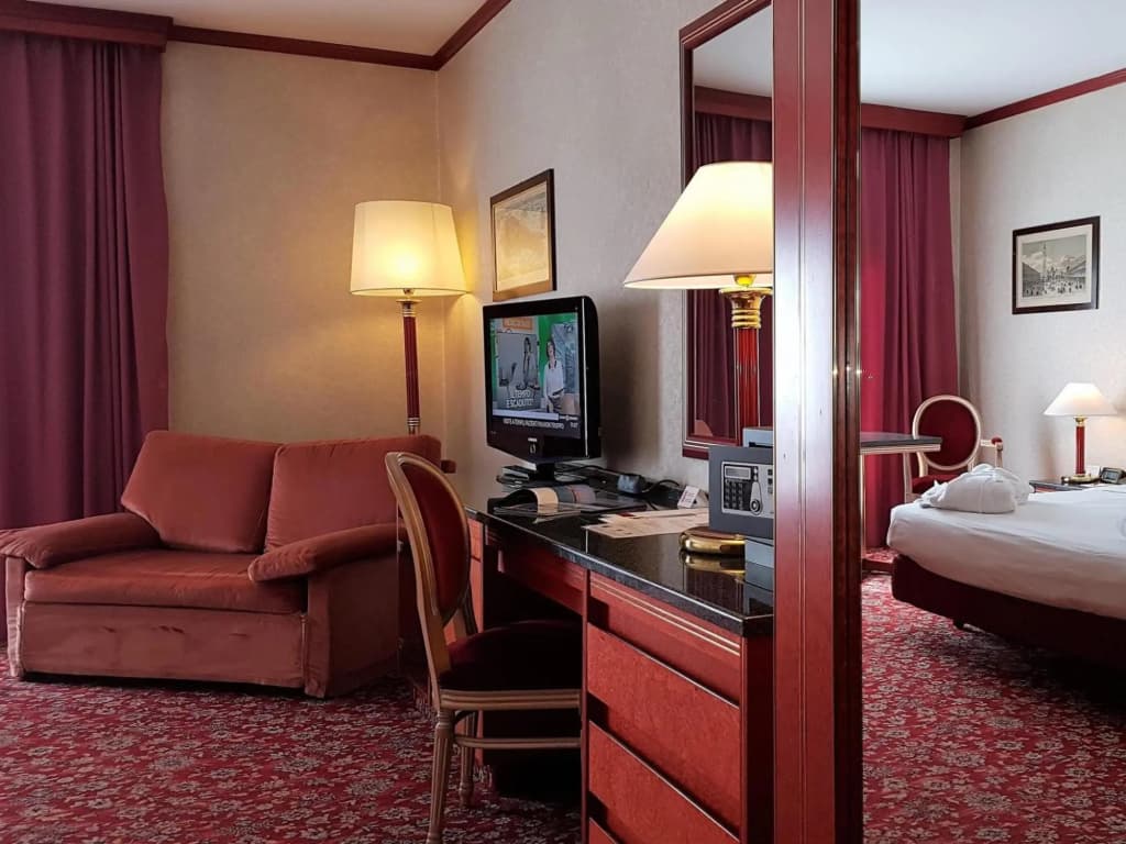 Russott Hotel - photo 3
