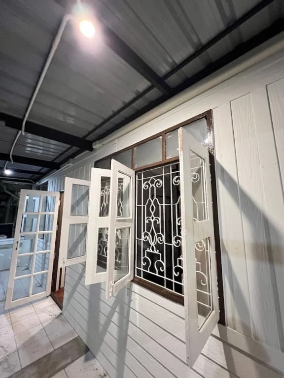 House Ju - photo 12