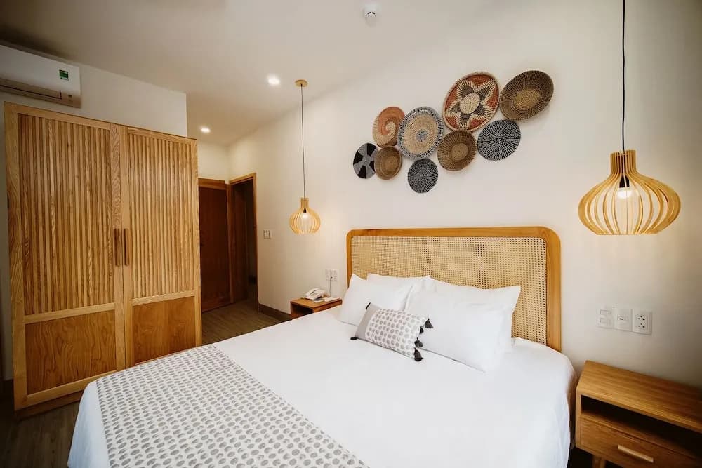 The Watermark Beachside Hotel - photo 2
