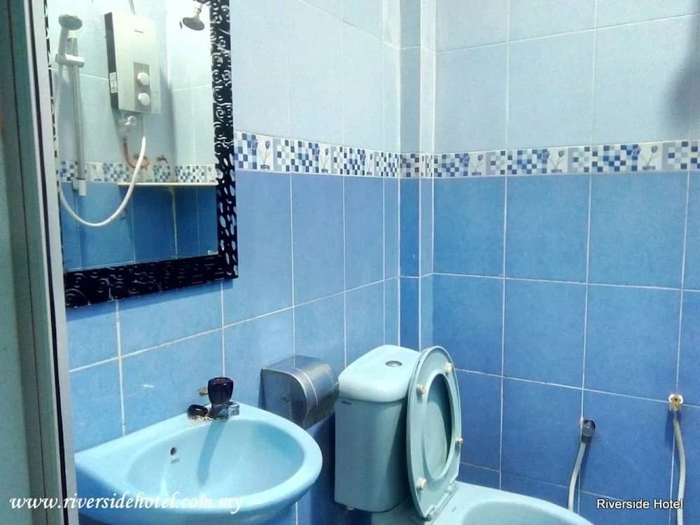 Riverside Hotel - photo 8