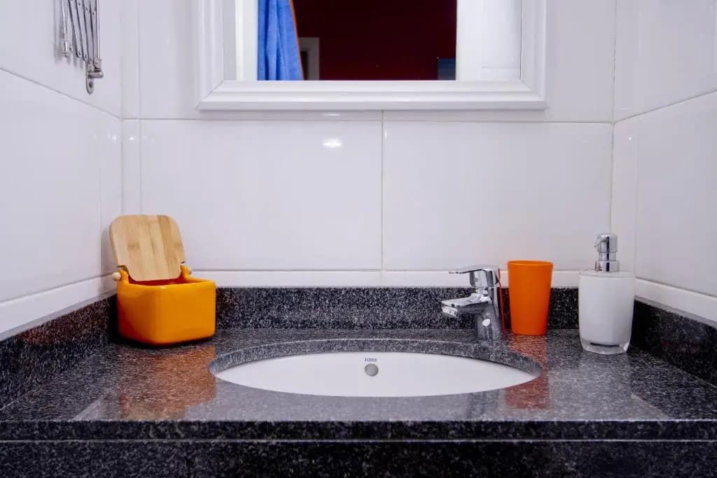 Barcelona City Centre Hostal - photo 8