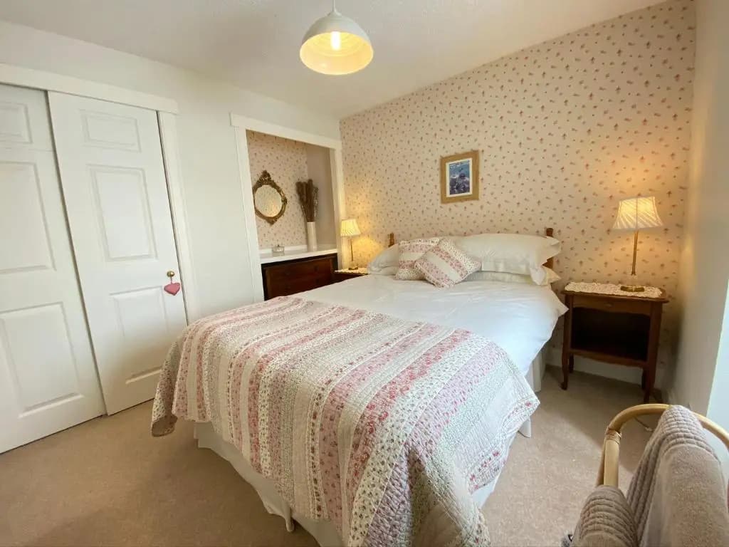St Margaret's Cottage, Edinburgh - photo 4