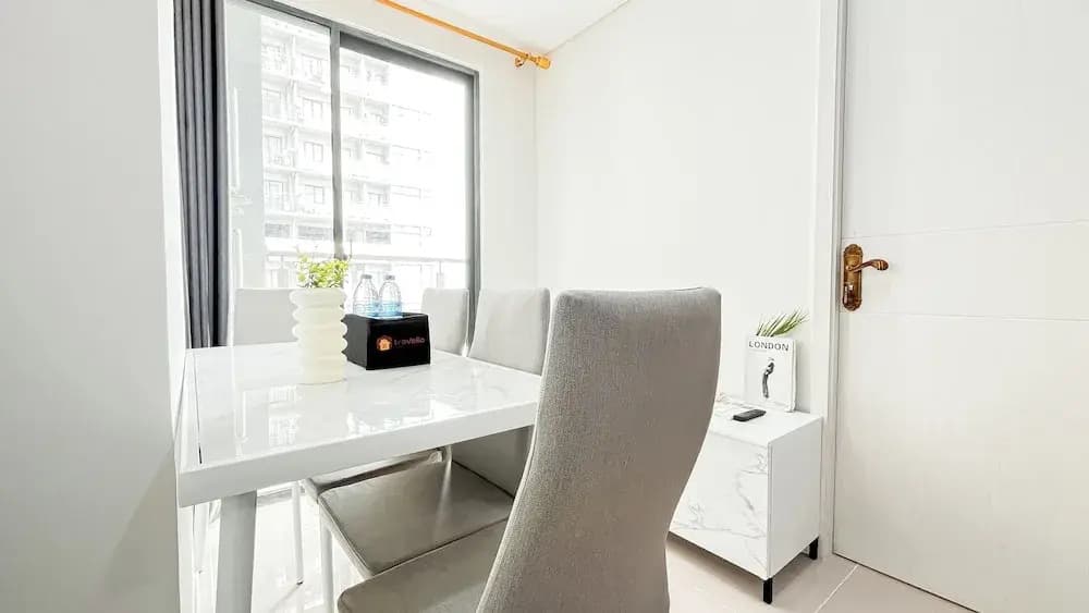 Serene Stay 2Br At Daan Mogot City Apartment - photo 7