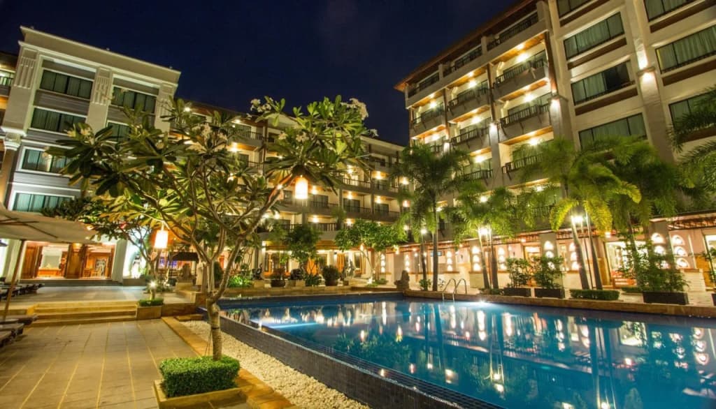 Royal Empire Hotel - photo 14