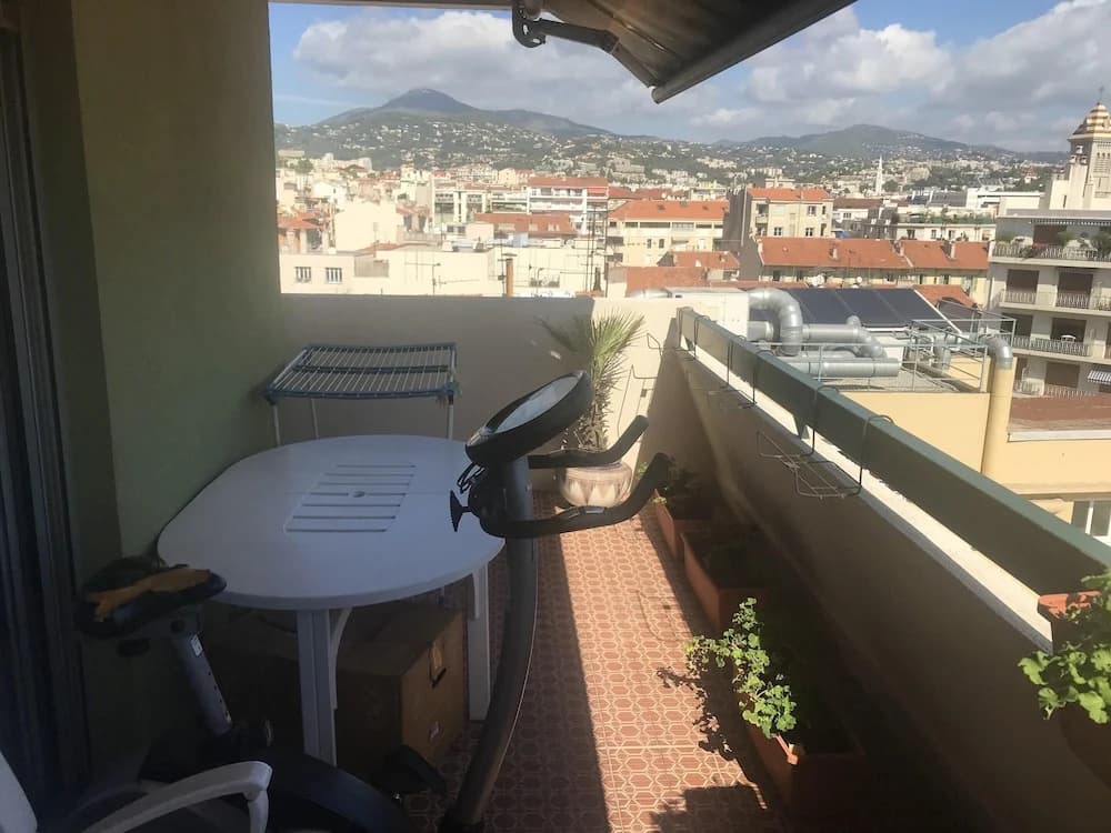 Apartment with 2 Bedrooms in Nice, with Wonderful City View, Balcony And Wifi - 1 Km From the Beach - photo 8