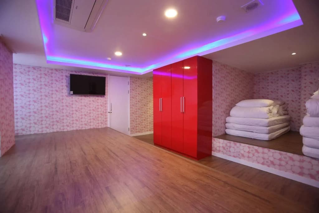 Myeongdong MOM House - photo 8