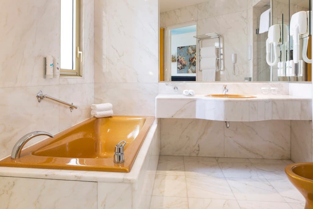 Le Negresco Hotel - photo 17