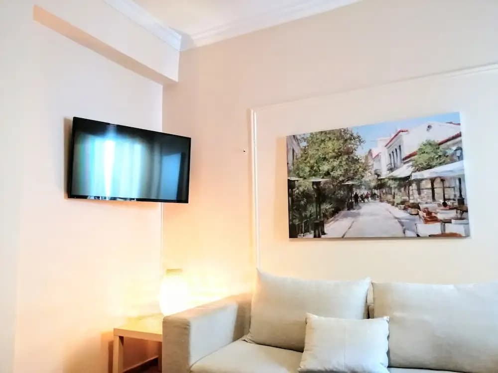 Comfortable apartment in Acropolis - photo 2