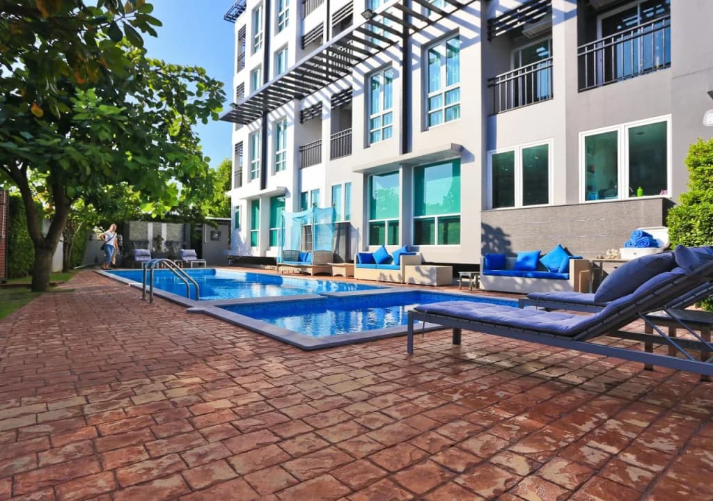 Crystal Suites Suvarnabhumi Airport - photo 16