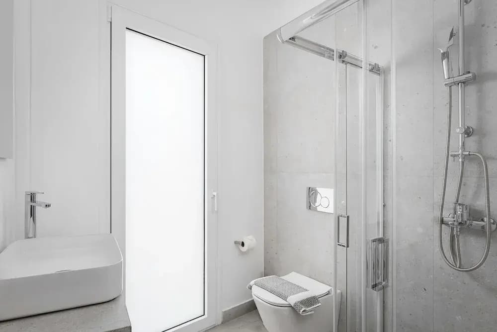Athenian Hillside Residence - photo 9