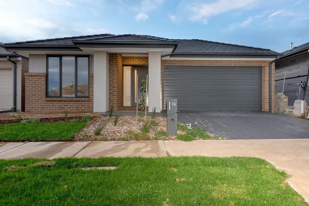 Resortstyle 4BR House With Parking@werribee - main photo