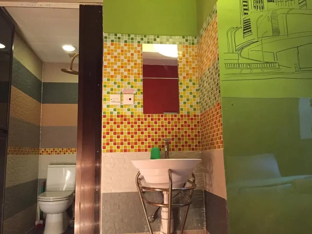 Hong Kong Inn - photo 7