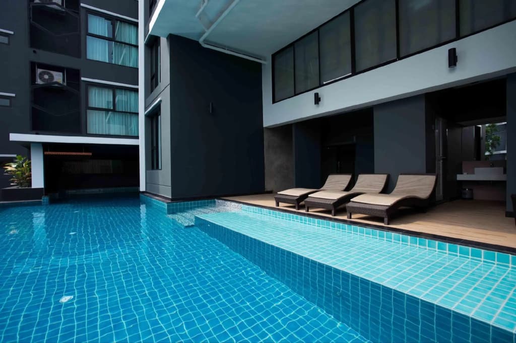 Iconic Hotel - photo 7
