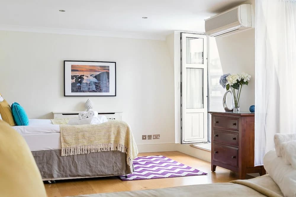 Luxury 5-bedroom Villa With Parking and AC - photo 2