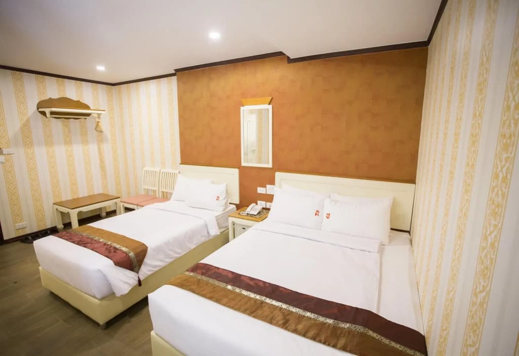 J&Y Hotel - photo 7