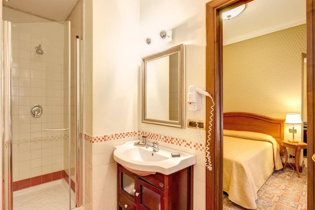 Hotel Oceania - photo 8