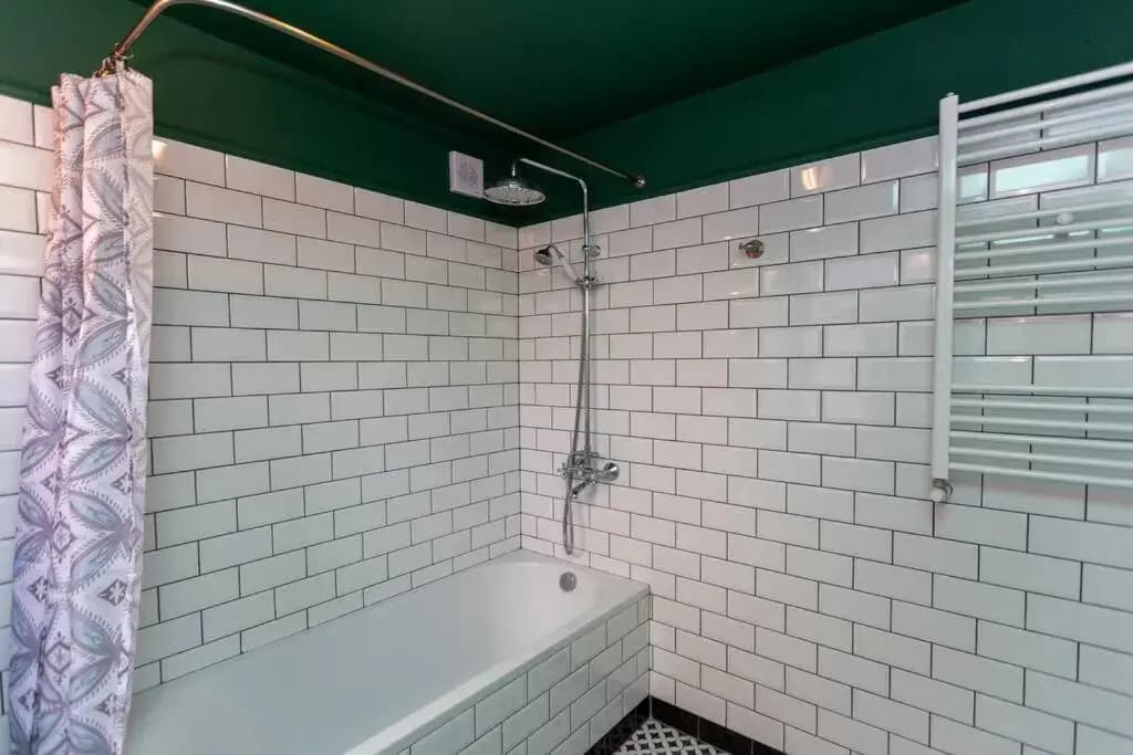 Charming 2BR Apt in Old Tbilisi - photo 7