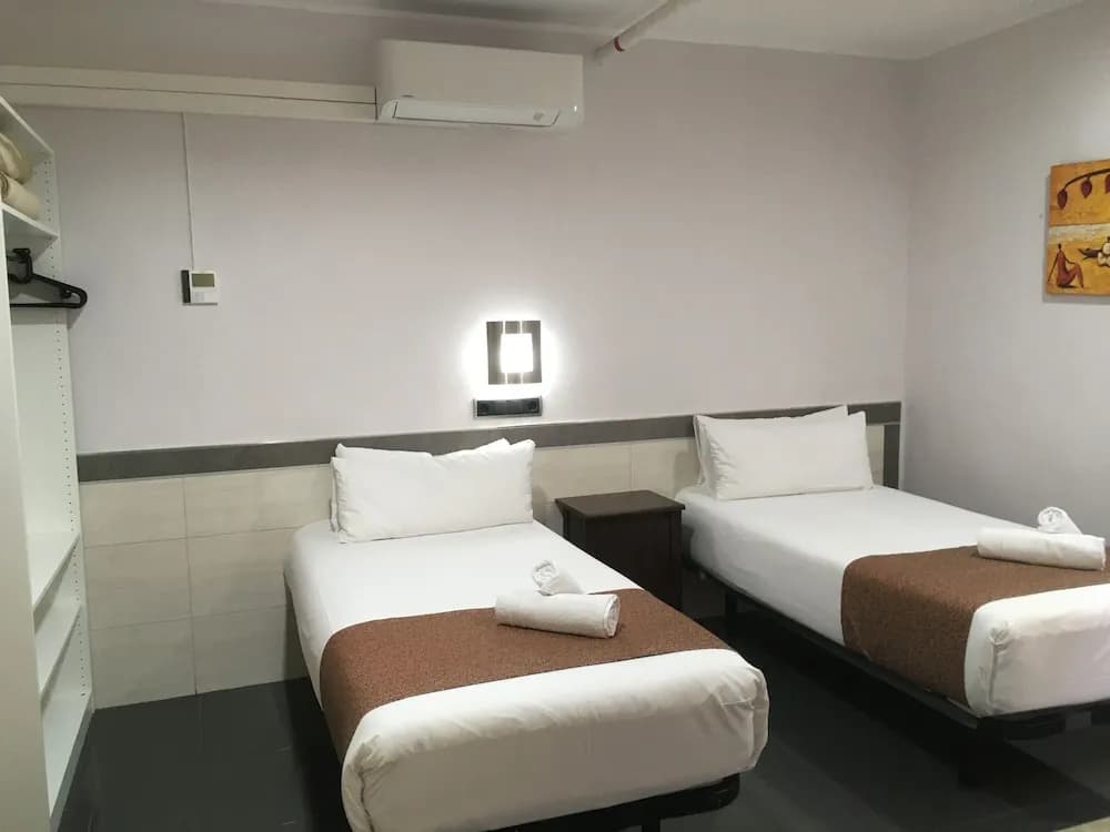 Hostal Levante - photo 8